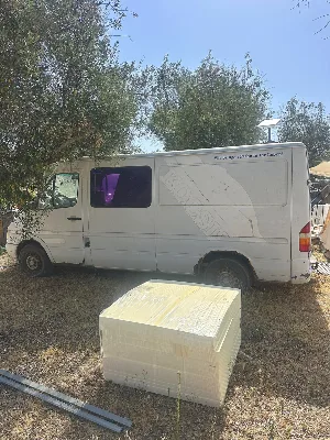 Mercedes Sprinter 213 CDI longo de 2000 — funciona bem, todos os painéis da carroçaria incluídos
